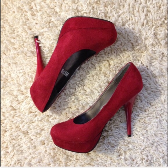 Three (3) Pairs of Xhilaration Pumps / Heels - Picture 4 of 4